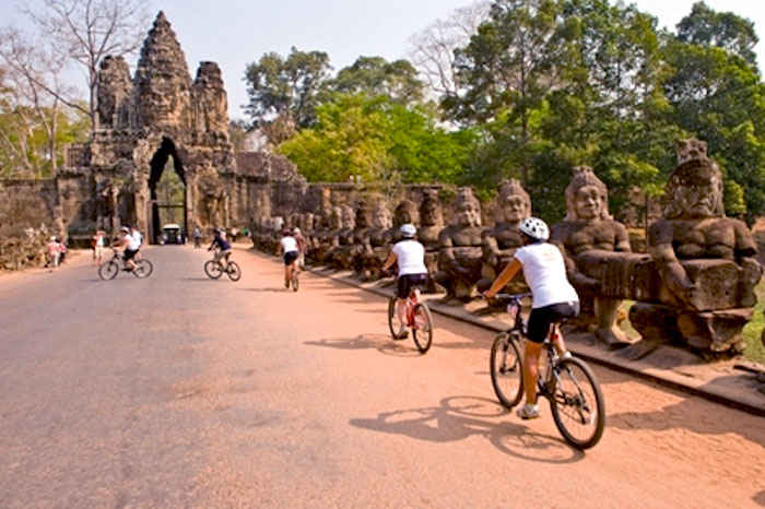 cycling-to-angkor