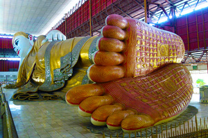 Chaukhtatgyi Reclining Buddha